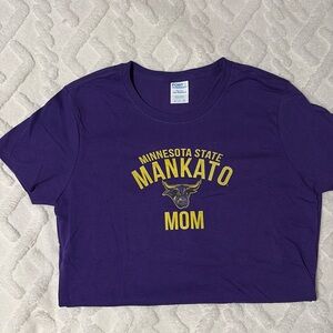 Minnes State Mankato Mom T-shirtrts
